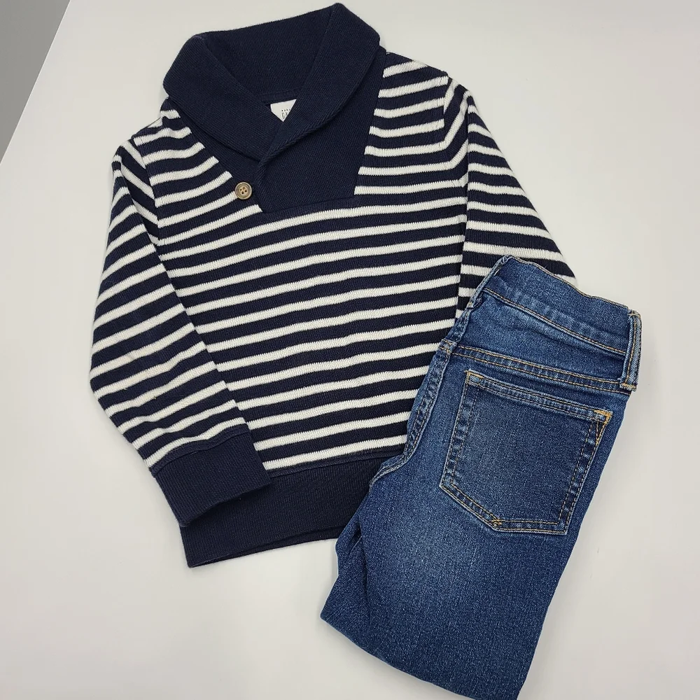Gap boys' sweater and jeans size 4